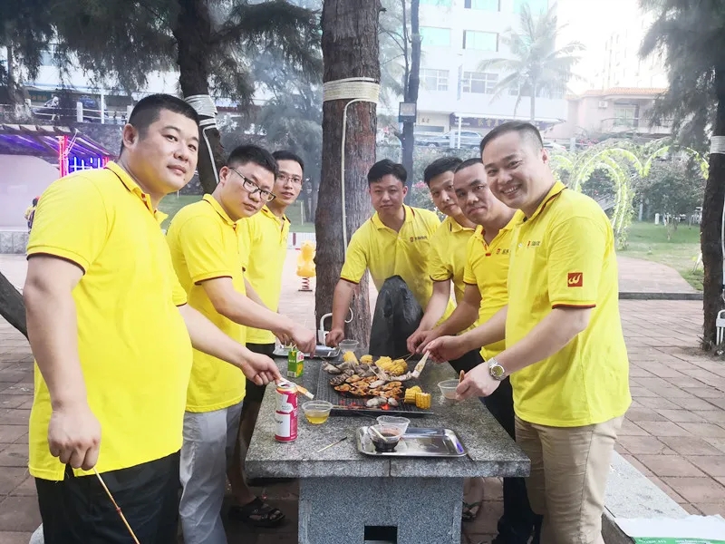 欧博ABG地砖事情职员在野炊