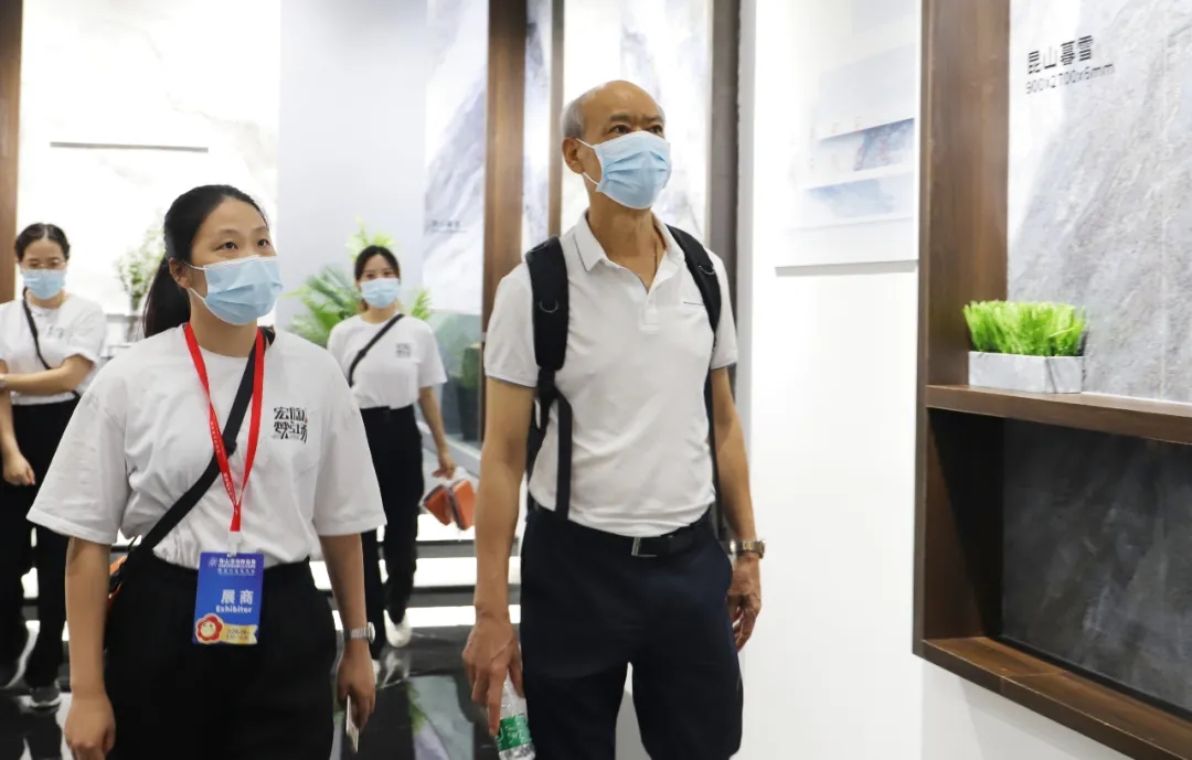 集团董事长助理叶劲立和集团照料欧家瑞旅行欧博ABG梦工厂图片