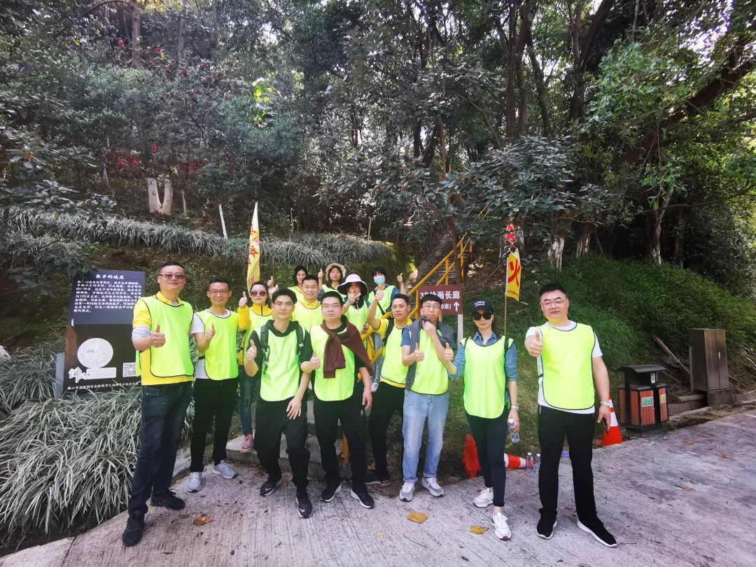 欧博ABG.地砖团队角逐完毕合影